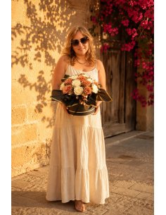 Flowerbox Portals | Schwarz-goldene Rosenbox auf Mallorca | Caterina