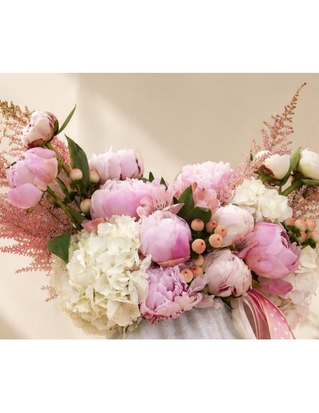 Aurora · Peony & hydrangea arrangement | Caterina Flowers