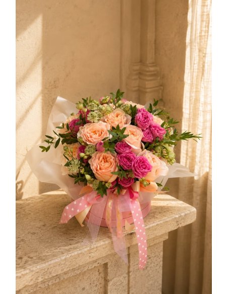 Roses Flower Box | Flowers in a Box Delivered in Mallorca