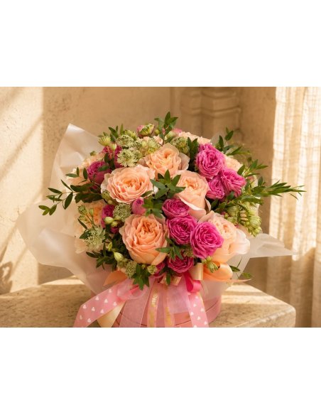 Roses Flower Box | Flowers in a Box Delivered in Mallorca