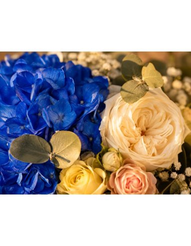 Alcúdia Bouquet | Blue Hydrangea and Garden Roses in Mallorca | Caterina